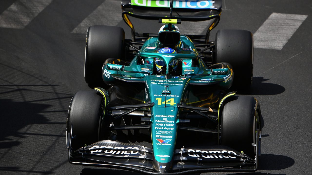 El enfado monumental de Fernando Alonso con Aston Martin en el GP de Mónaco: «¡Ahora no!»