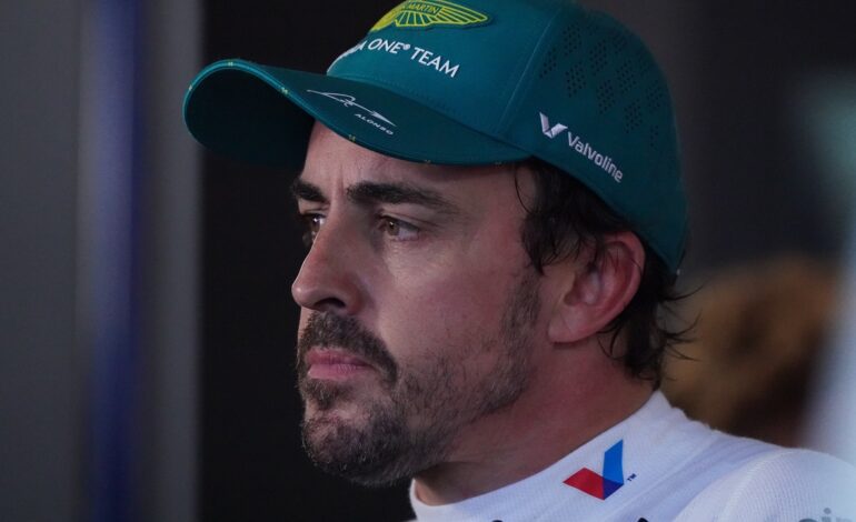 Reprimenda de Fernando Alonso a Aston Martin por radio: «Algo va mal»