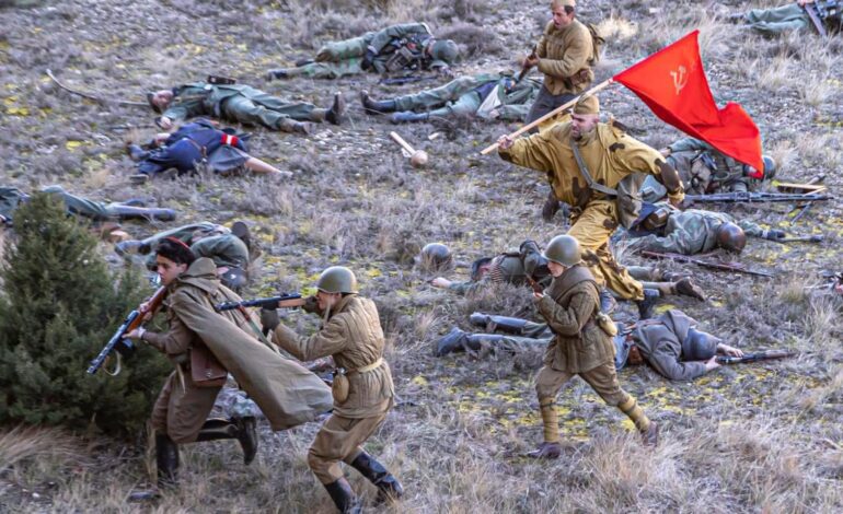 DÍA DE LA VICTORIA | La invasión de Ucrania también divide a los recreadores de la Segunda Guerra Mundial