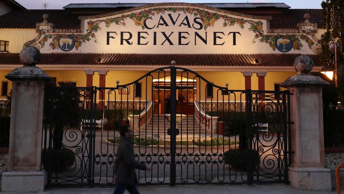 La plantilla de Freixenet acusa a la empresa de trampear con uno de sus cavas para abaratar costes