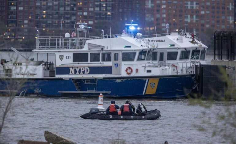 El helicóptero estrellado con españoles en Nueva York no tenía registros de vídeo ni de audio