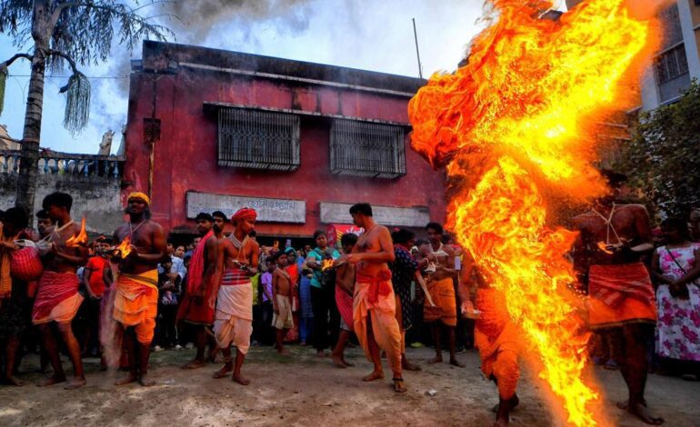 Al menos seis muertos y más de 50 heridos por una estampida humana durante una procesión en el oeste de India
