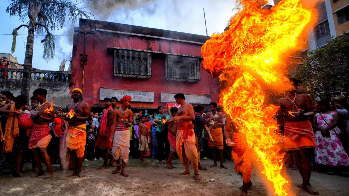 Al menos seis muertos y más de 50 heridos por una estampida humana durante una procesión en el oeste de India