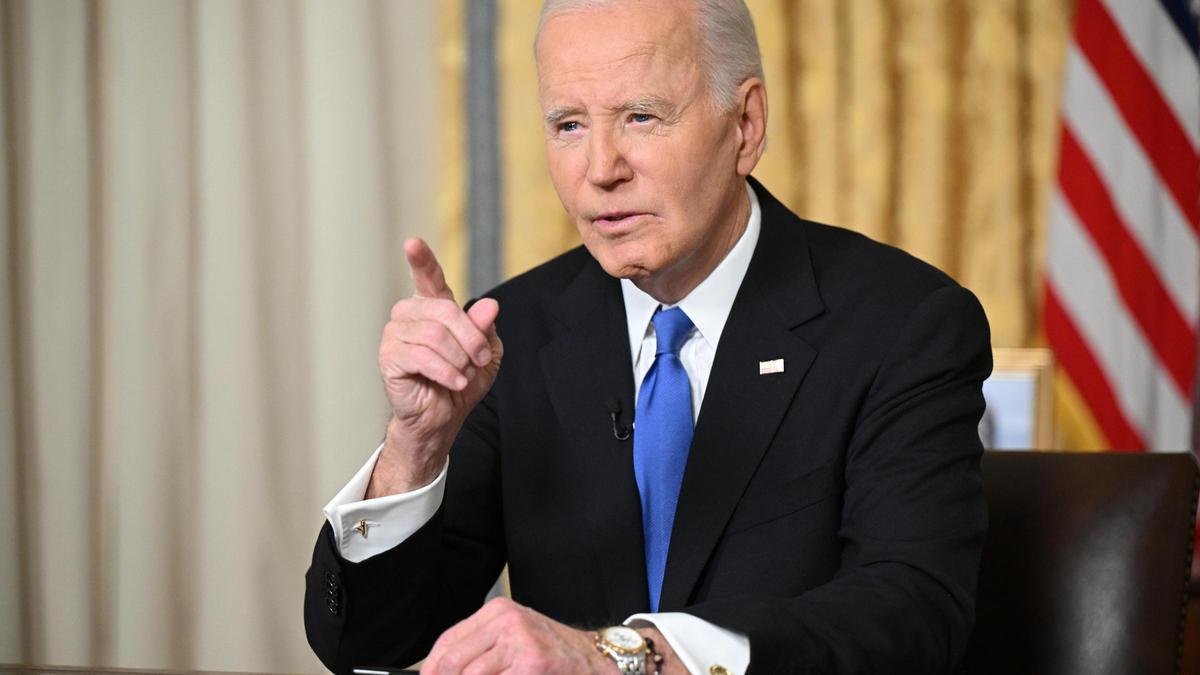 Un libro sobre el deterioro de Biden narra que fue incapaz de reconocer a George Clooney