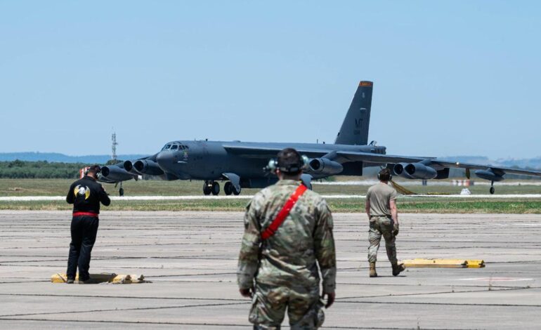 Estados Unidos despliega superbombarderos B-52 en la base sevillana de Morón