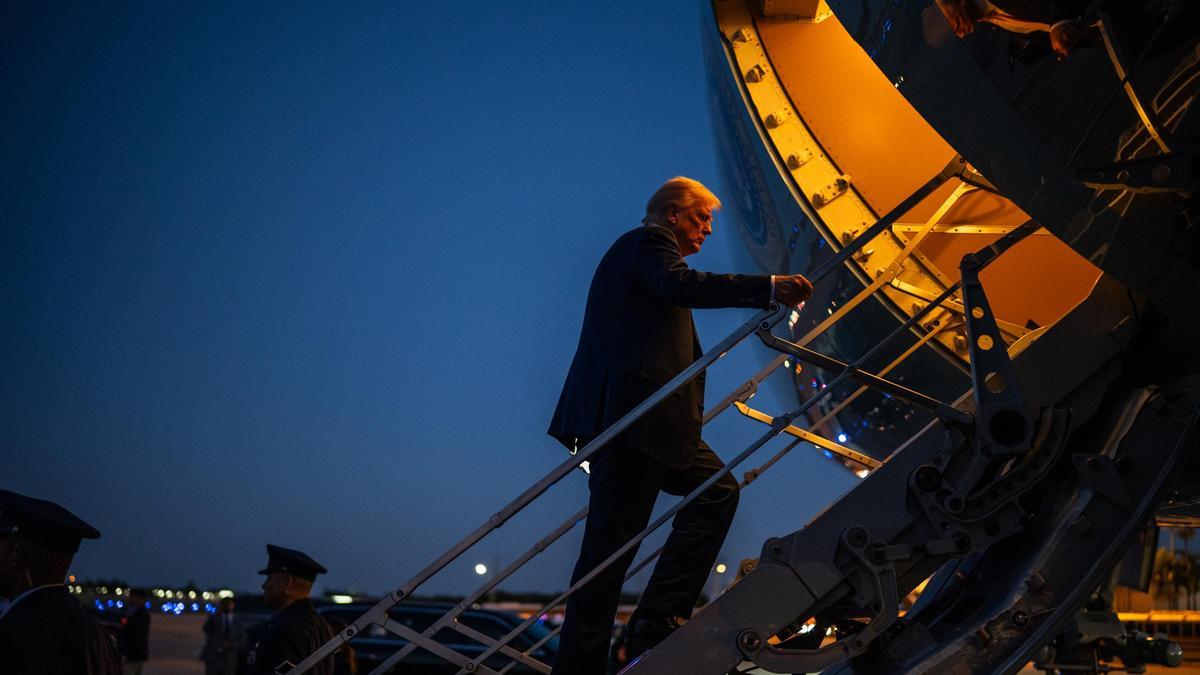 Trump dice que sería “estúpido” no aceptar como regalo un avión de Qatar, donación que plantea serias dudas éticas y legales
