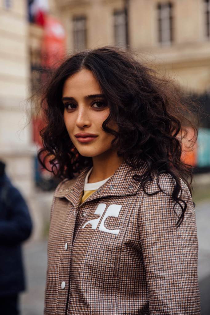 Milano Str F24 0406 Ring Hair Street Style