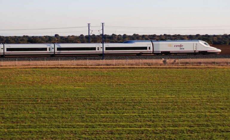 Retrasos en ocho trenes de Renfe entre Madrid y Andalucía por una incidencia técnica en un Ave
