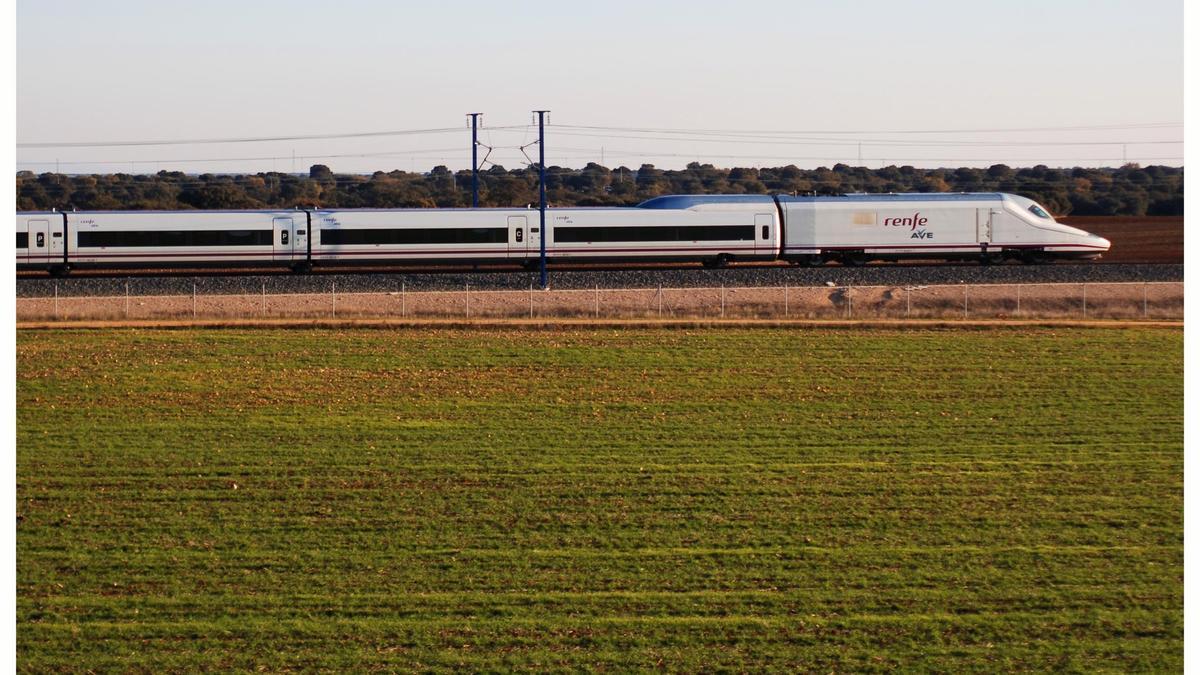 Retrasos en ocho trenes de Renfe entre Madrid y Andalucía por una incidencia técnica en un Ave