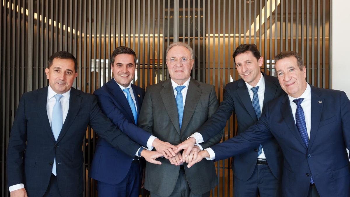 El Gobierno confía en encarrilar y cerrar la entrada de Sidenor en Talgo la próxima semana