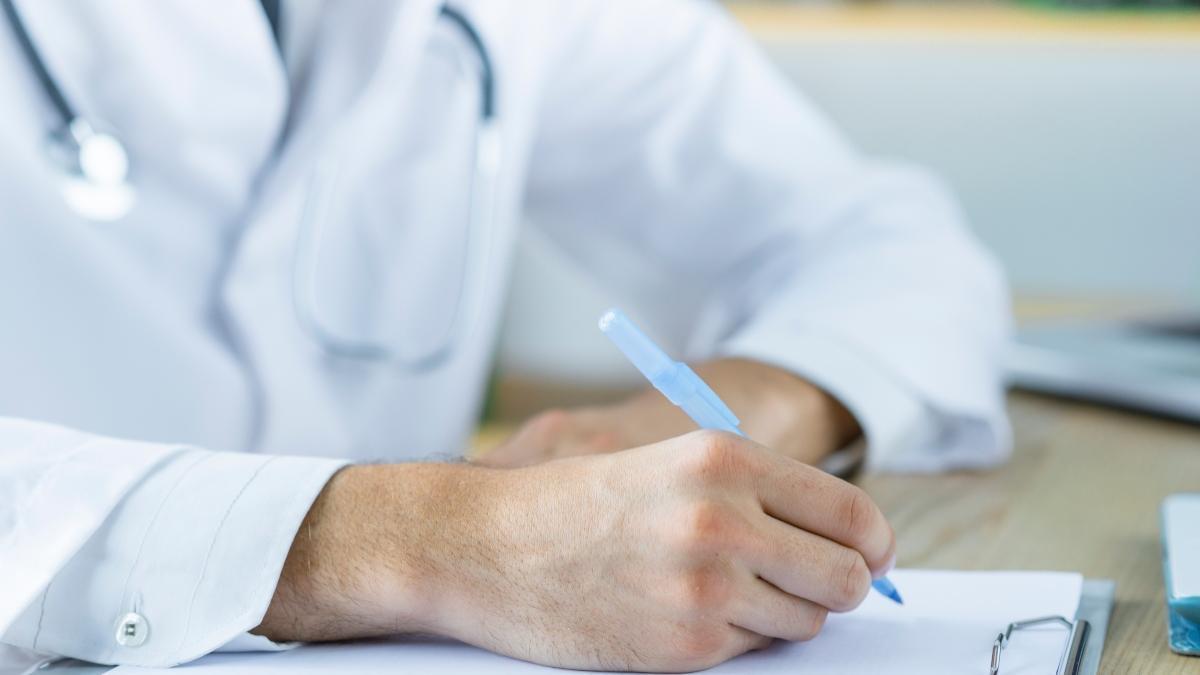 BAJA MÉDICA | ¿Se descuenta el tiempo de baja médica del paro tras un despido? Lo que muchos no saben