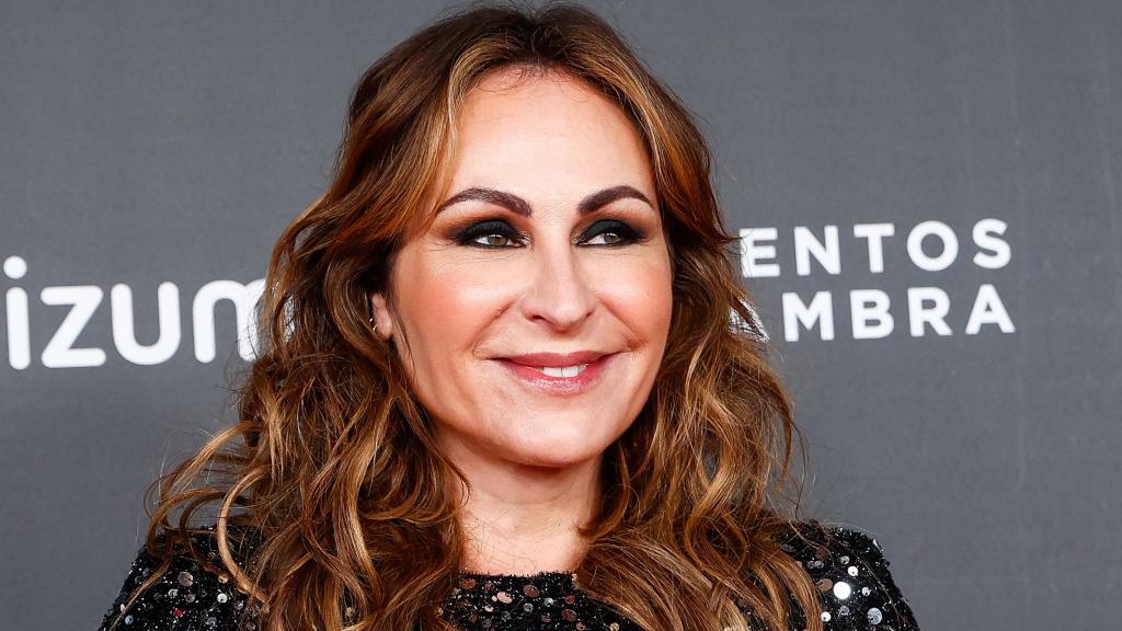 Ana Milán tiene el vestido que todas las expertas querrán llevar la noche del ‘pescaíto’ en la Feria de Sevilla