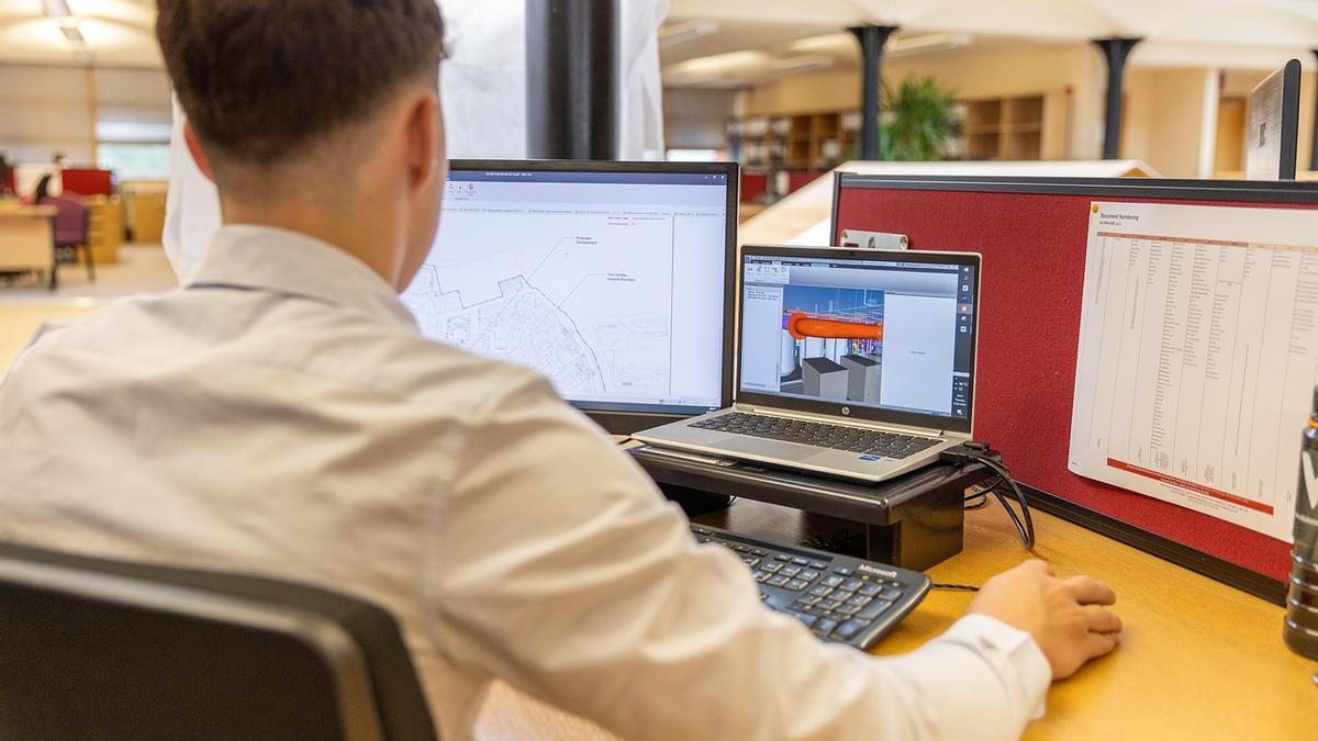 TRABAJO BARCELONA | Nueva oferta de empleo en Barcelona: sueldos de más de 4.000 euros y horario flexible