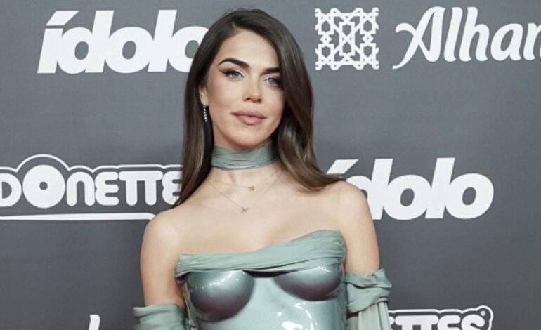 Violeta Mangriñán y el bolso que ya es el nuevo ‘must have’ del armario de las mujeres que mejor visten de Madrid