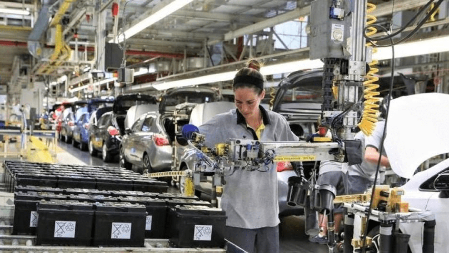 Stellantis y Renault advierten de «decisiones dolorosas» en los próximos tres años si Europa no protege al automóvil