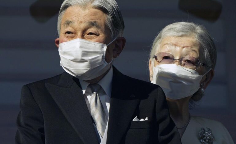 El emperador emérito de Japón, Akihito, será ingresado por un problema cardiaco