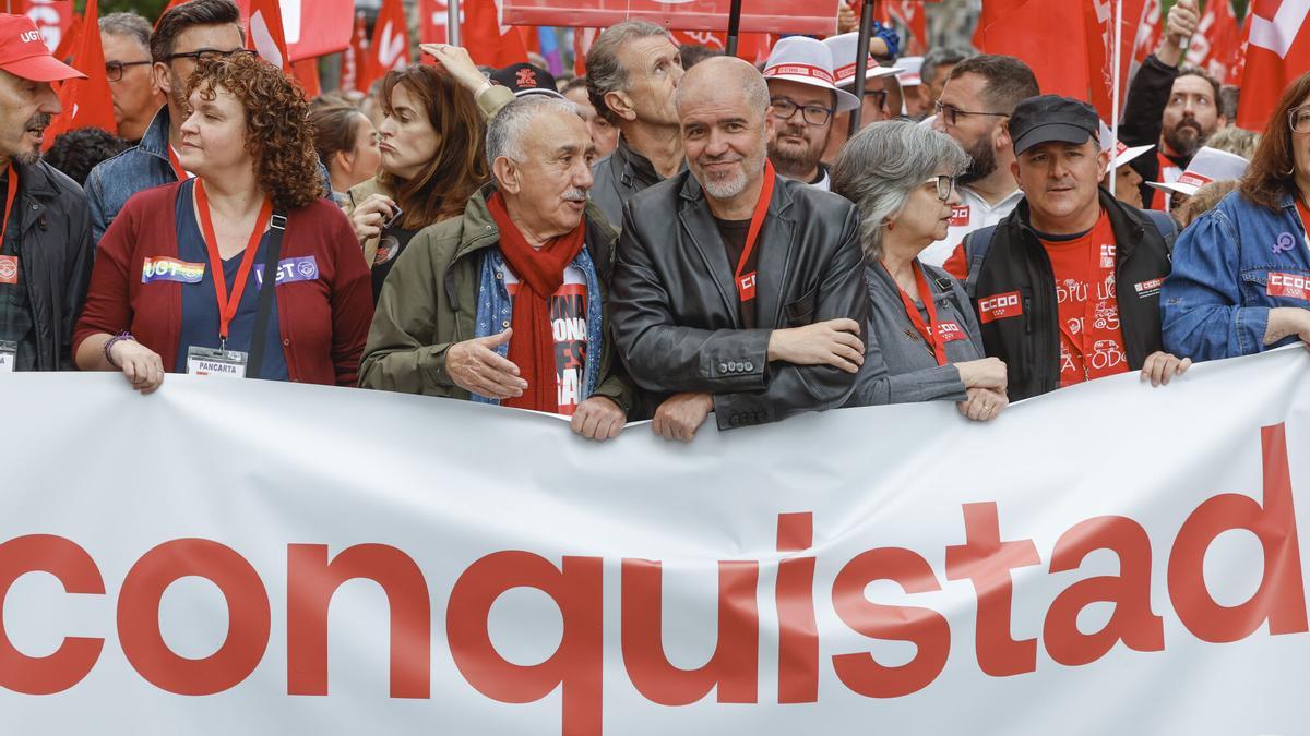 Los sindicatos exigen la rebaja de la jornada el 1 de Mayo porque no aprobarla sería «un fraude a la democracia»