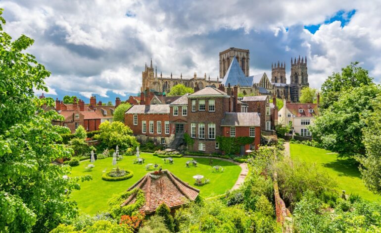 Inglaterra con Espido Freire: un viaje por los mejores escenarios de la literatura contemporánea | Viajes | El Viajero