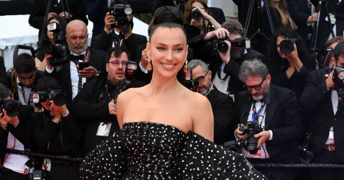 Irina Shayk reinventa el moño japonés en Cannes y lo convierte en el mejor peinado de las invitadas más elegantes