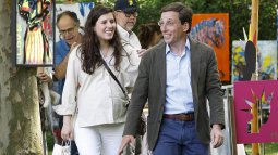 Teresa Urquijo y su elección elegante en el último cuarto de su embarazo: mocasines clásicos