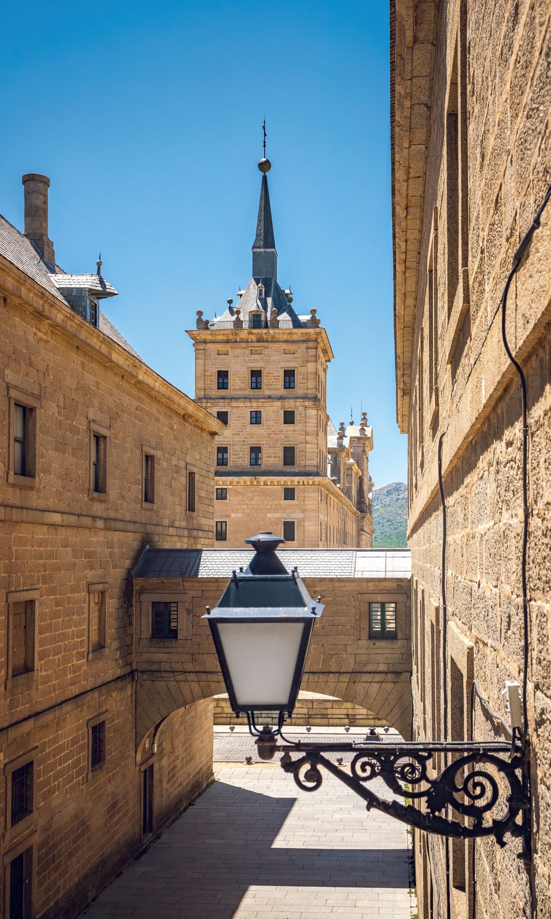 Pasaje a la llegada del monasterio escorial