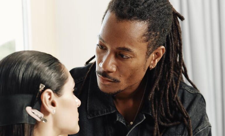 Harold James, maquillador: «Si no te sientes bien y el maquillaje no está alineado con tu estado de ánimo, no funcionará»