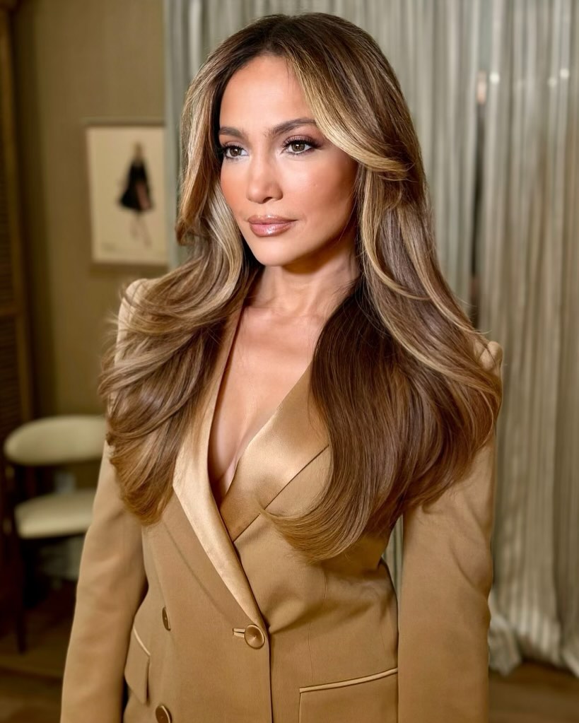 Jennifer López @Jlo