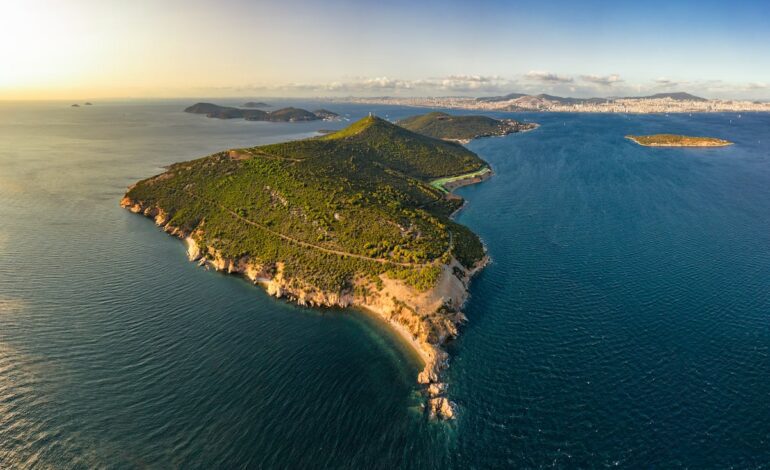 Büyükada: un oasis de playa e historia en pleno Estambul | El Viajero