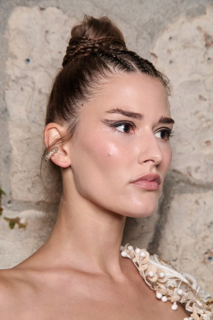Peinado de Spotlight de Broké-Launchmetics