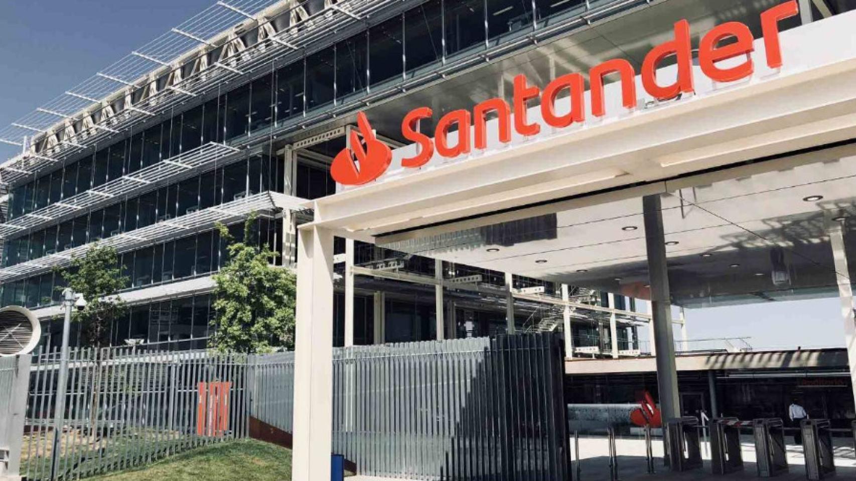Santander ficha en Andbank y Beka a Iván Dolz de Espejo y Paula Toledano para reforzar su banca privada