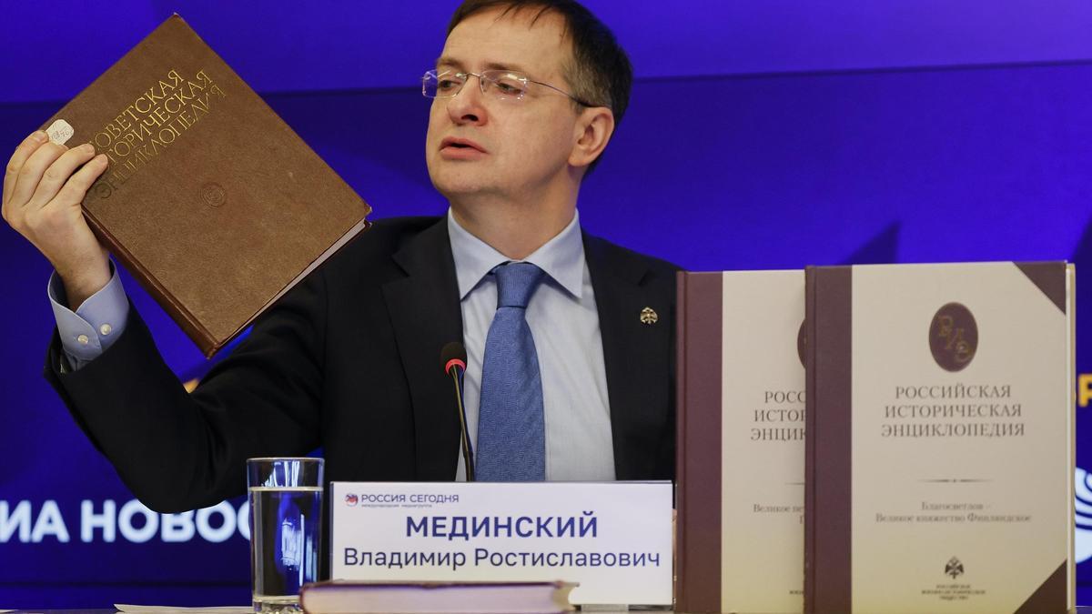 VLADÍMIR MEDINSKI | El bajo nivel de la delegación rusa refuerza la tesis de que Moscú solo está dando largas