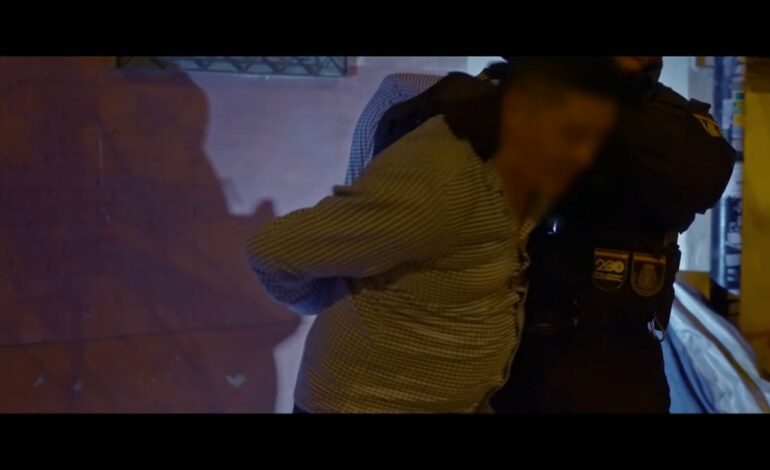 Así detiene la Policía a un hombre tras agredir a su hijo por defender a su madre y hermana pequeña: «Está bebido»