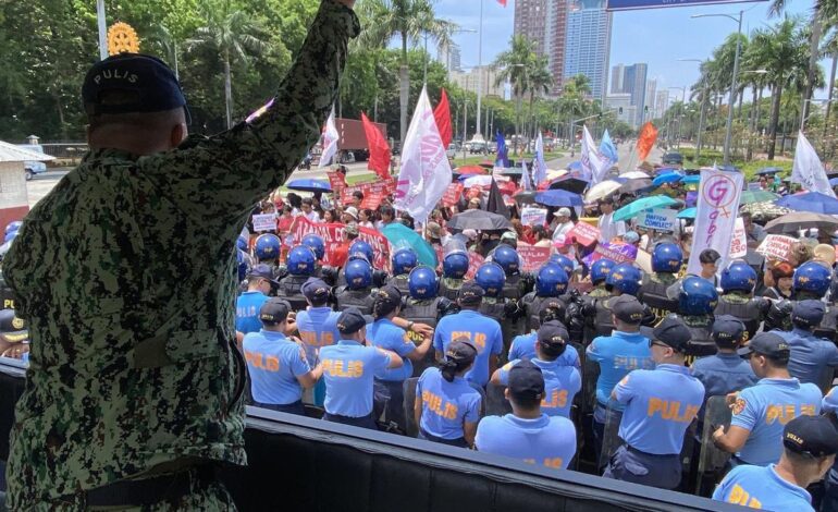 Las elecciones filipinas recortan el poder de los Marcos y dan aire a los Duterte