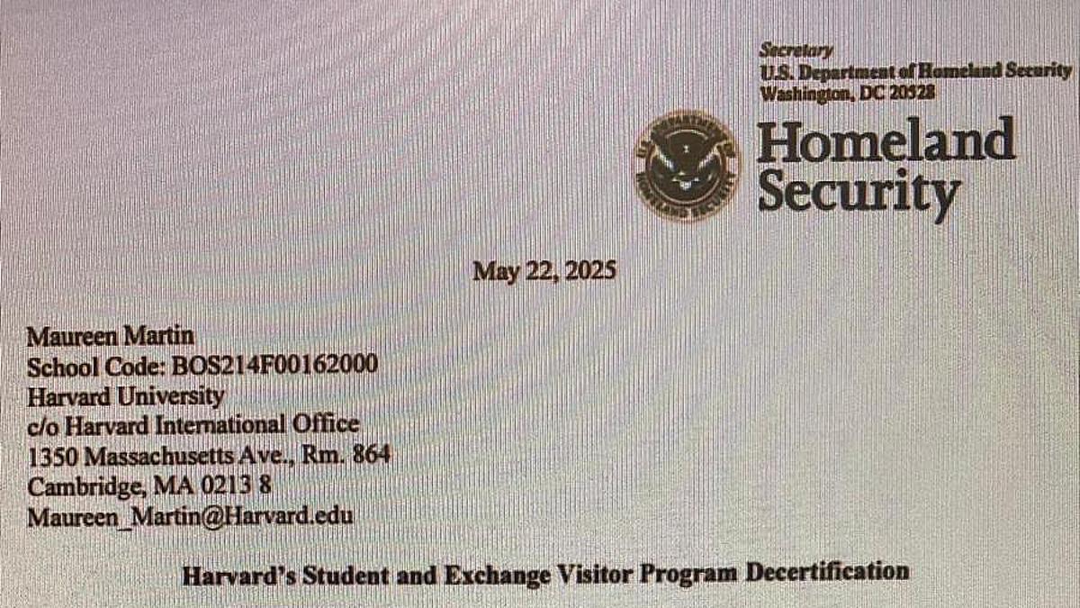 Los alumnos extranjeros de Harvard deberán transferirse a otra universidad a riesgo de perder la visa