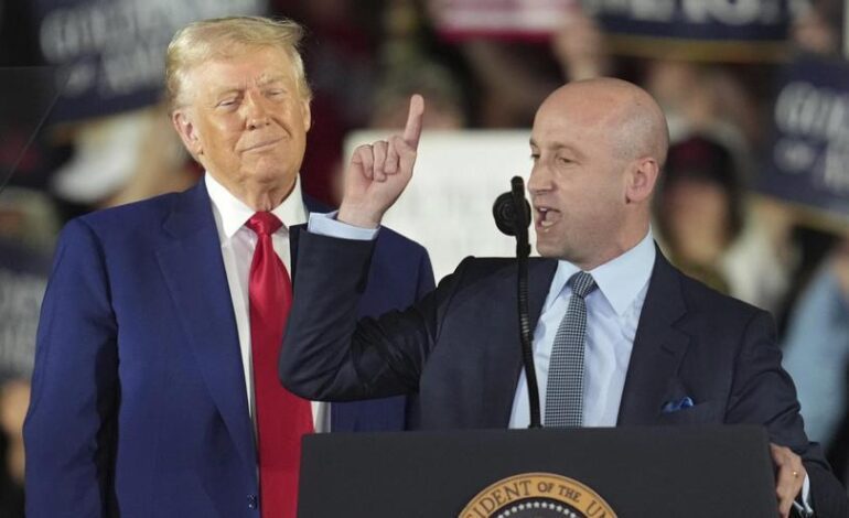Trump estudia suprimir el habeas corpus y lanza un plan de vuelos gratuitos para incitar la autodeportación de migrantes