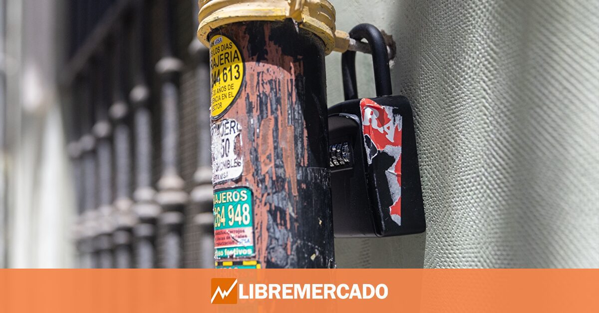 Consumo ordena a Airbnb retirar cerca de 66.000 anuncios de pisos turísticos en España