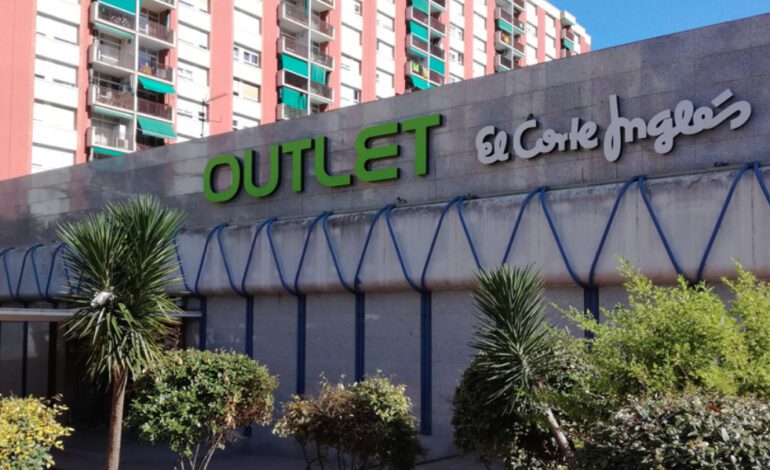 la empresa echa el cierre de dos de sus tiendas más emblemáticas