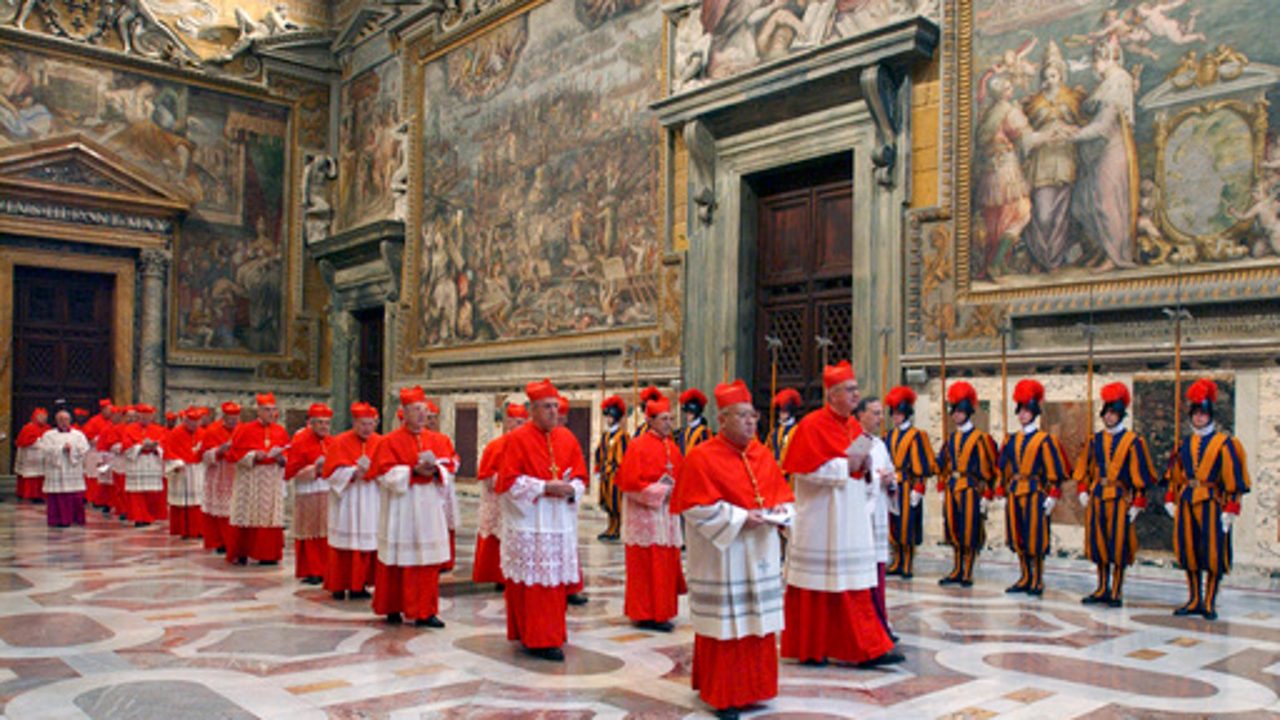 el Vaticano ultima los preparativos para el cónclave