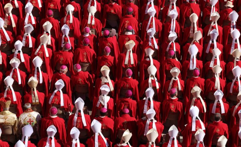 VÍDEO | Sigue desde el Vaticano el cónclave para elegir a un nuevo papa, en directo