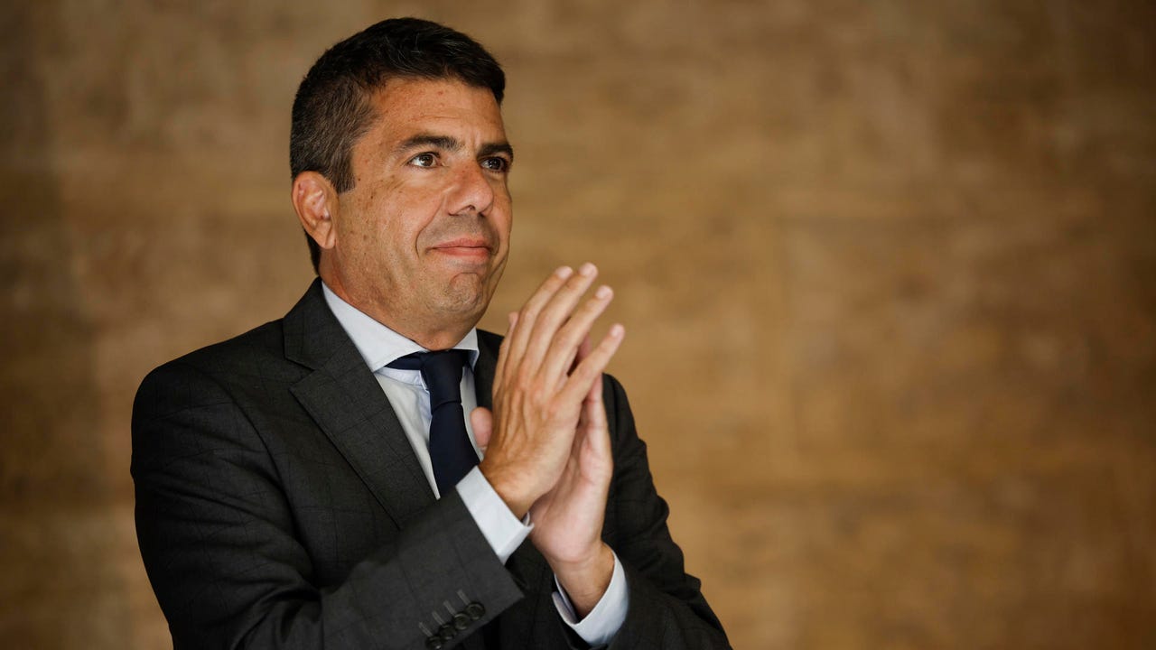 Mazón llama a las asociaciones de víctimas de la DANA casi siete meses después de la tragedia