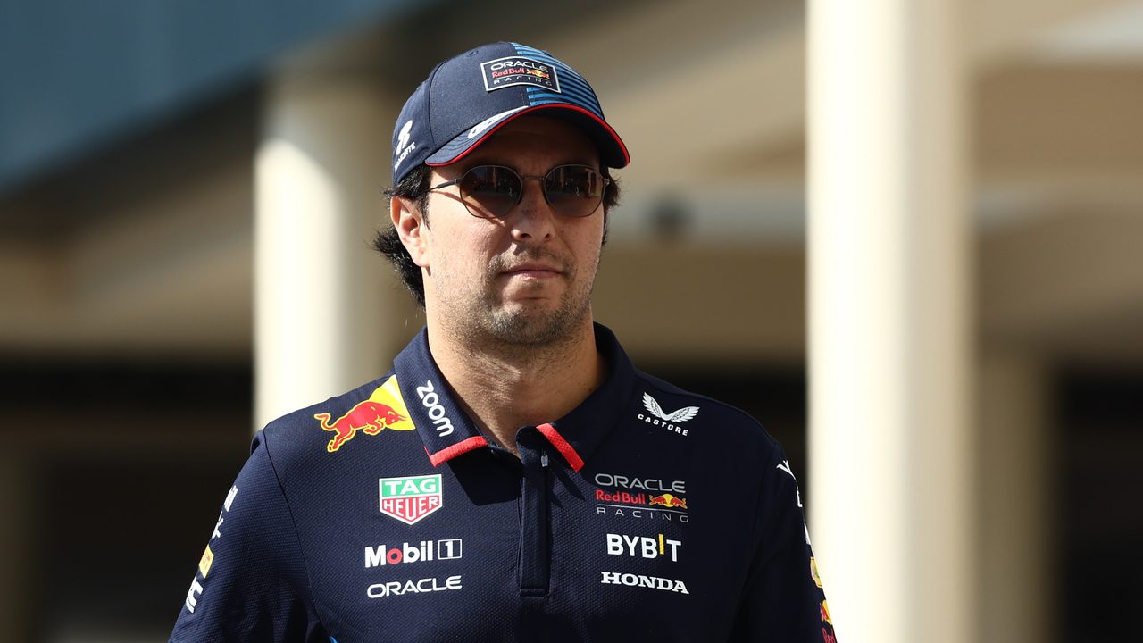 Una leyenda de la F1 reivindica a Checo Pérez con un brutal palo a Yuki Tsunoda y Liam Lawson