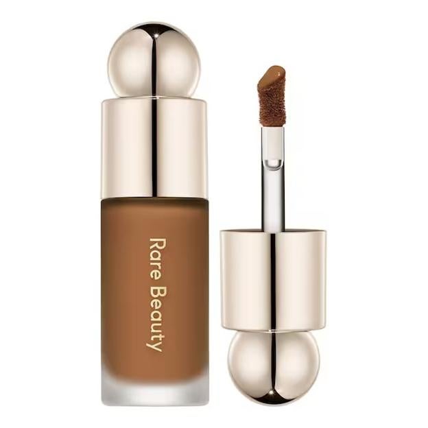 Esquema líquido ultra ligero de belleza rara.