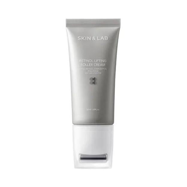 Retinol levantando la piel y la crema de laboratorio. Precio: 48.85 euros