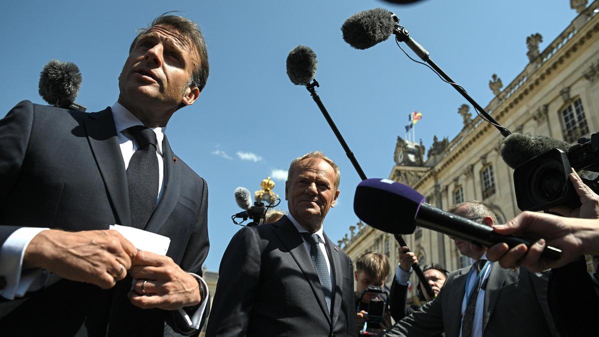 Francia garantiza a Polonia un despliegue militar en menos de 30 días si fuera atacada