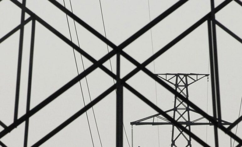 Moncloa saca pecho por la «rápida recuperación» de la luz tras el respaldo de un gestor europeo