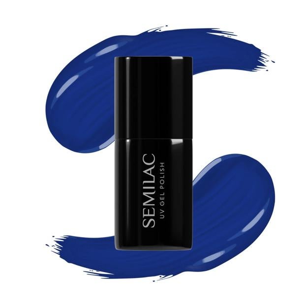 Esmalte de uñas azul y semilac.