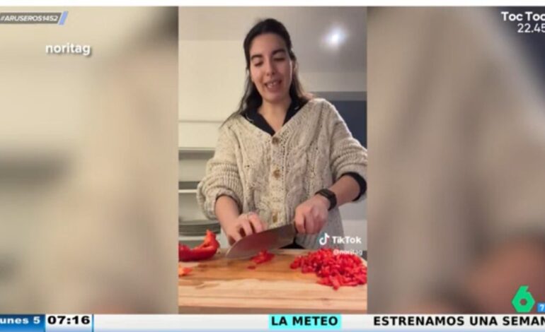 Puré de patata con guisantes o judías cocidas y salchichas