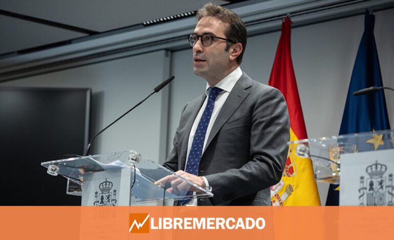 El Gobierno decide intervenir la OPA del BBVA sobre el Sabadell