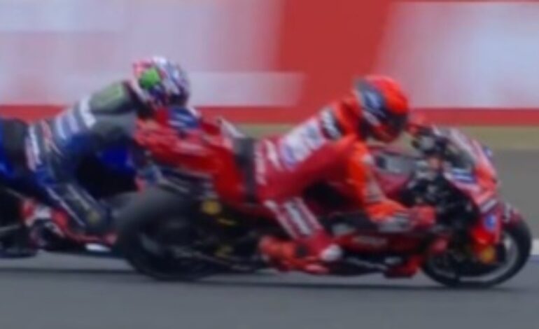 El definitivo adelantamiento de Márquez a Quartararo que le dio la victoria a Marc en la sprint de Le Mans