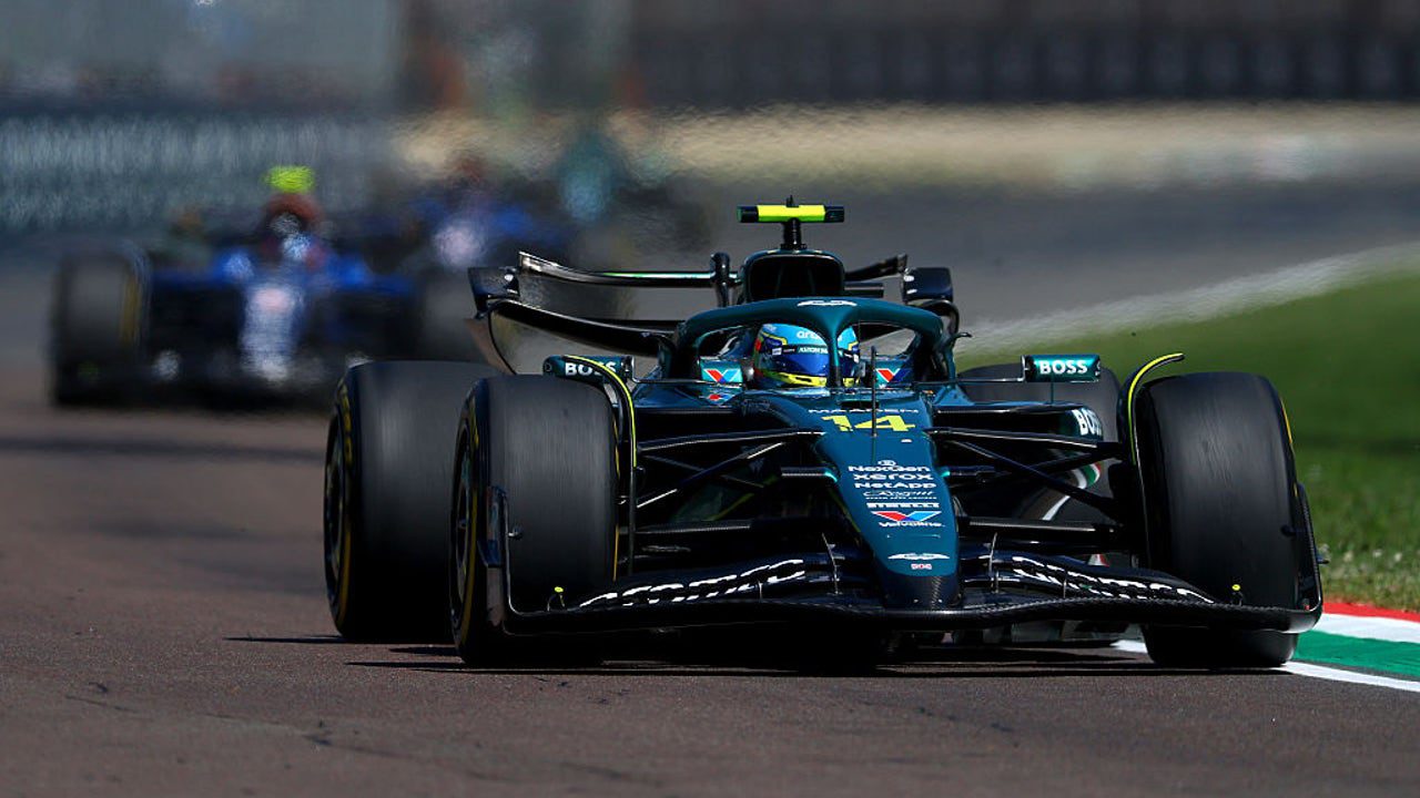 Aston Martin reconoce su error en Imola con Fernando Alonso: «Quizá habría que haber…»